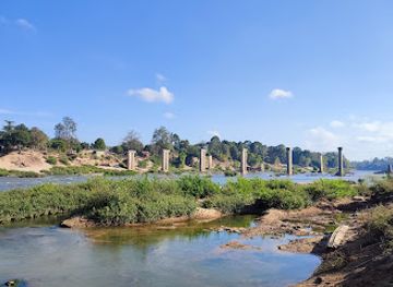 laos/savannakhet-province/attraction/tad-hai-bridge