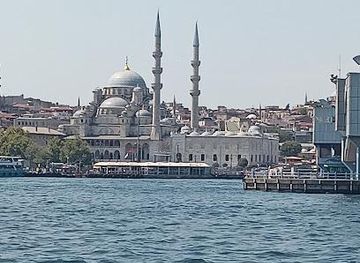 turkiye/istanbul/attraction/karakoy-pier