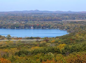 wisconsin/kettle-moraine-state-forest/attraction/kettle-moraine-state-forest-lapham-peak-unit