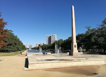 texas/houston/museum-district/attraction/pioneer-memorial-obelisk