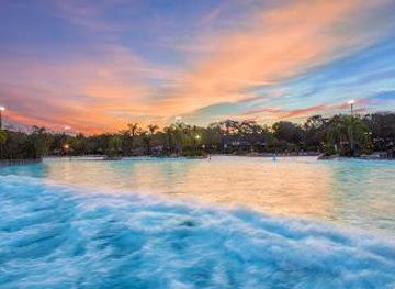 florida/orlando/attraction/typhoon-lagoon-surf-pool