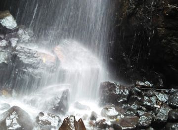 sri-lanka/ratnapura-district/attraction/bandigewatta-ella-falls