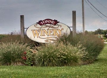 indiana/muncie/attraction/tonne-winery