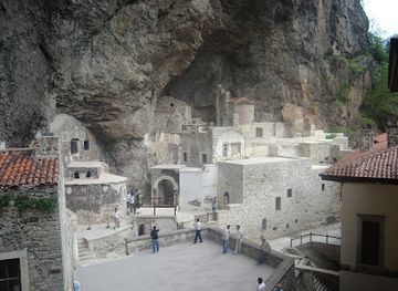 turkiye/isauria/attraction/sumela-monastery