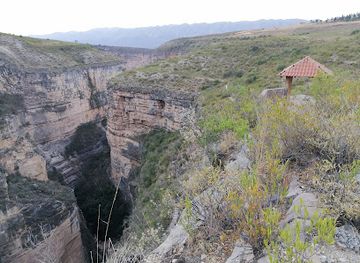 bolivia/torotoro-national-park/attraction/mirador-huaka-senqa-el-vergel