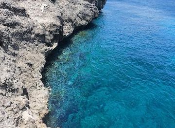 curacao/soto/attraction/blue-room-cave