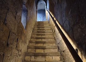 united-kingdom/york/landmark/monk-bar