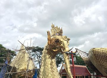 thailand/northern-thailand/attraction/wat-phra-that-suthon-mongkhon-khiri