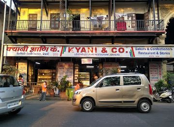 india/konkan-coast/attraction/kyani-co-legendary-irani-restaurant-bakers