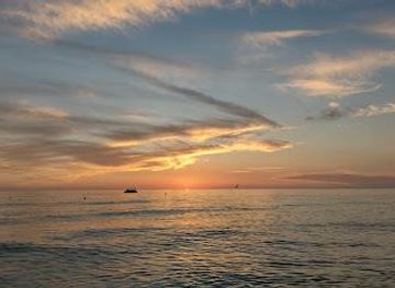 florida/tampa/attraction/treasure-island-beach