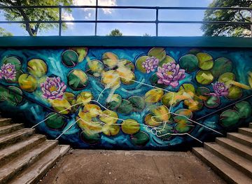 minnesota/minneapolis/attraction/lake-harriet-streetcar-tunnel