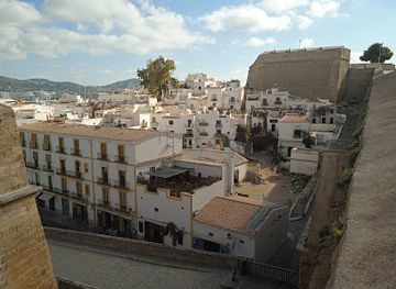 spain/ibiza/attraction/nucli-antic-d-eivissa
