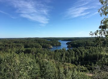 finland/finnish-lakeland/attraction/saimaa-geopark-steep-rocky-area-at-tollonvuori