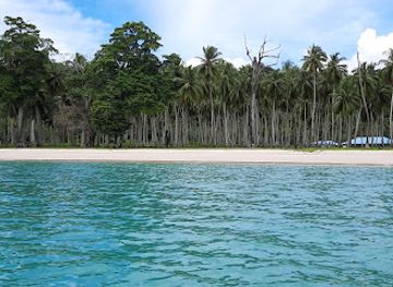 india/andaman-islands/attraction/lalaji-bay-beach