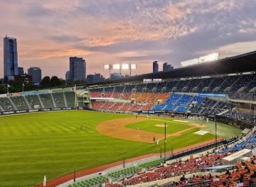 south-korea/incheon/attraction/jamsil-baseball-stadium