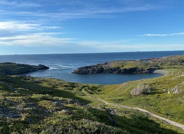 canada/avalon-peninsula/attraction/lion-s-den-hiking-trail