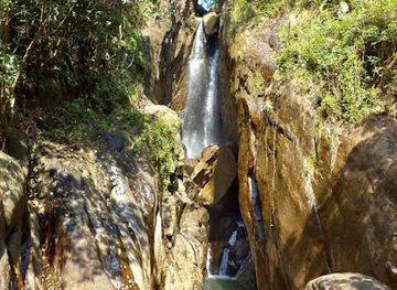 sri-lanka/kalutara-district/attraction/katugas-ella-waterfall
