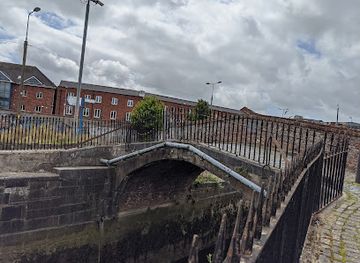 ireland/limerick/attraction/droichead-che-an-loc