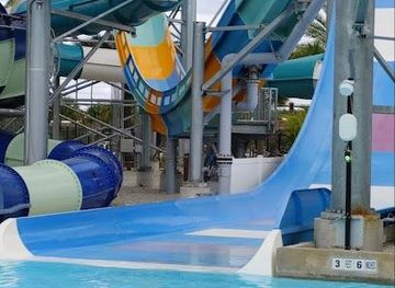 florida/orlando/attraction/island-h2o-water-park