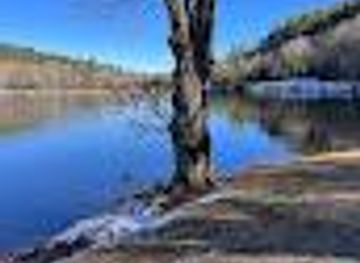 north-carolina/boone/attraction/bass-lake-trail