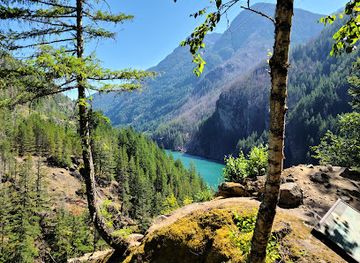 washington/north-cascades-national-park/attraction/gorge-overlook-trail