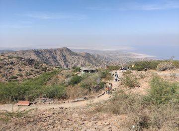 india/rann-of-kutch/attraction/magnetic-hill