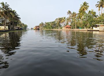 india/kerala-backwaters/attraction/punnamada-lake