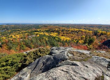 michigan/marquette/attraction/hogback-mountain