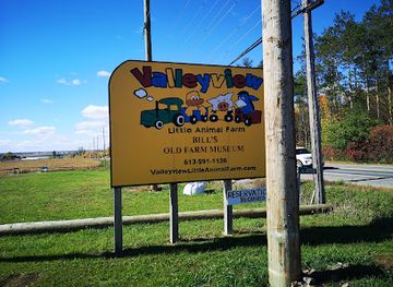canada/ottawa-valley/attraction/valleyview-little-animal-farm