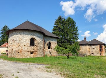 slovakia/slovak-karst-national-park/attraction/vodny-hrad-stitnik