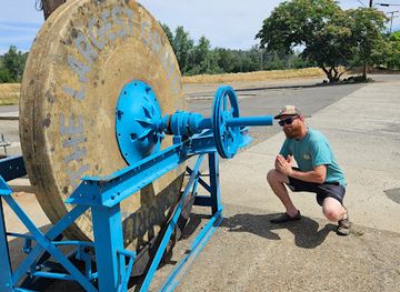 california/redding/attraction/largest-grindstone-in-the-world