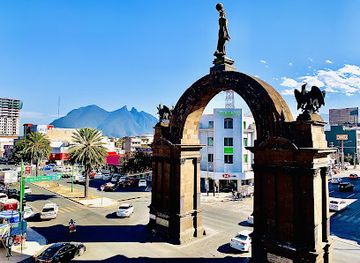 mexico/monterrey/centro/attraction/arco-de-la-independencia