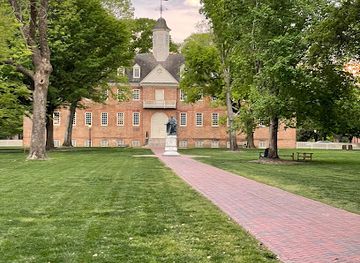 virginia/williamsburg/attraction/the-murder-tour-and-pub-crawl