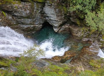 new-zealand/southland/attraction/maureen-falls