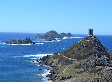france/corsica/attraction/maison-du-grand-site-de-france-des-iles-sanguinaires-pointe-de-la-parata