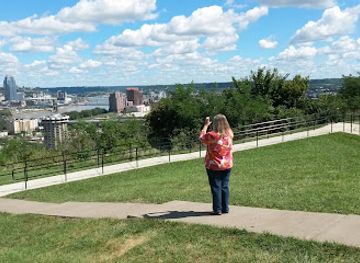 kentucky/covington/attraction/devou-park