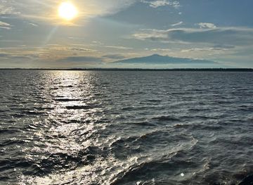 cameroon/limbe-beach/attraction/point-de-vue-base-navale