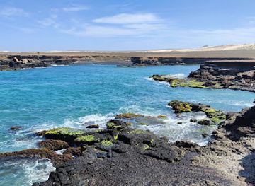 cabo-verde/praia-do-curral-velho/attraction/turtle-bay-boa-vista