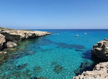 cyprus/paphos/attraction/manolis-bay