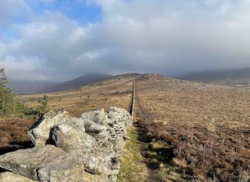 ireland/mourne-mountains/attraction/round-seefin