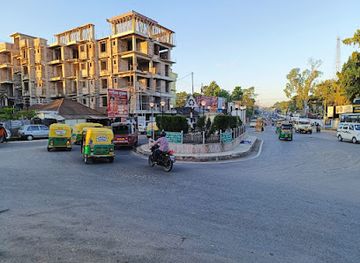 india/agartala/attraction/triangular-park