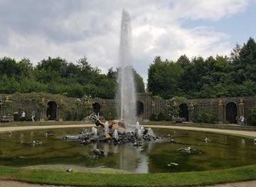 france/versailles/attraction/obelisk-grove