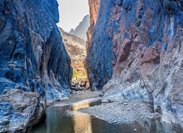 oman/nizwa/attraction/adventure-snake-canyon-oman