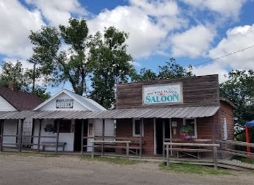 north-dakota/jamestown/attraction/frontier-village-jamestown