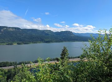 oregon/benton-county/attraction/wahkeena-falls