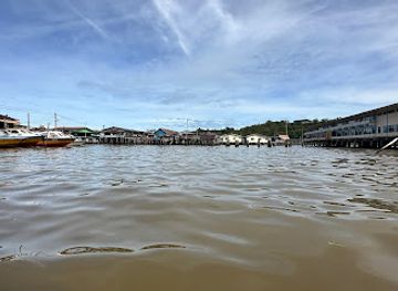 brunei/bandar-seri-begawan/kampong-ayer/attraction/pulau-piasau