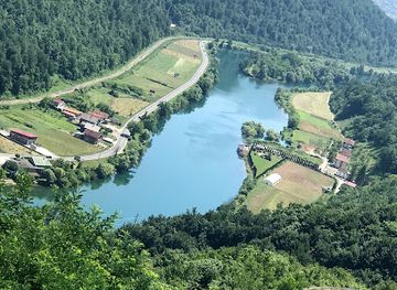 bosnia-and-herzegovina/bihac/attraction/fethija-mosque