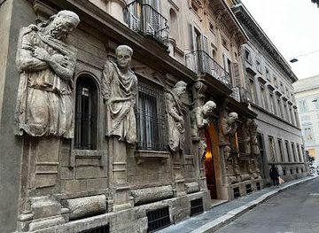 italy/bergamo/attraction/casa-degli-omenoni
