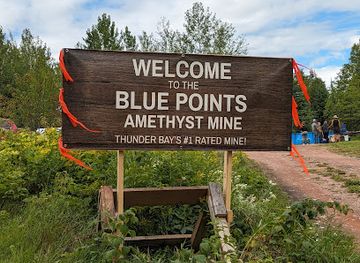 canada/golden-horseshoe/attraction/blue-point-amethyst-mine
