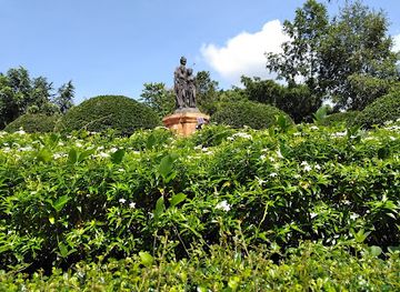 thailand/phi-pan-nam-range/attraction/lilit-phra-lo-park